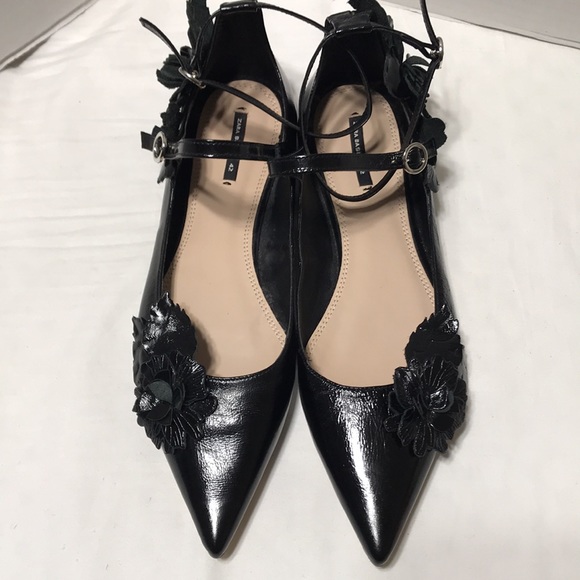 Zara Basic flower adorned pointy toe leather flats. NWOT - Picture 5 of 6